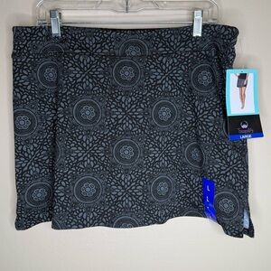 NWT Tranquility by Colorado Clothing Black Gray Pull On Skort Size Large
